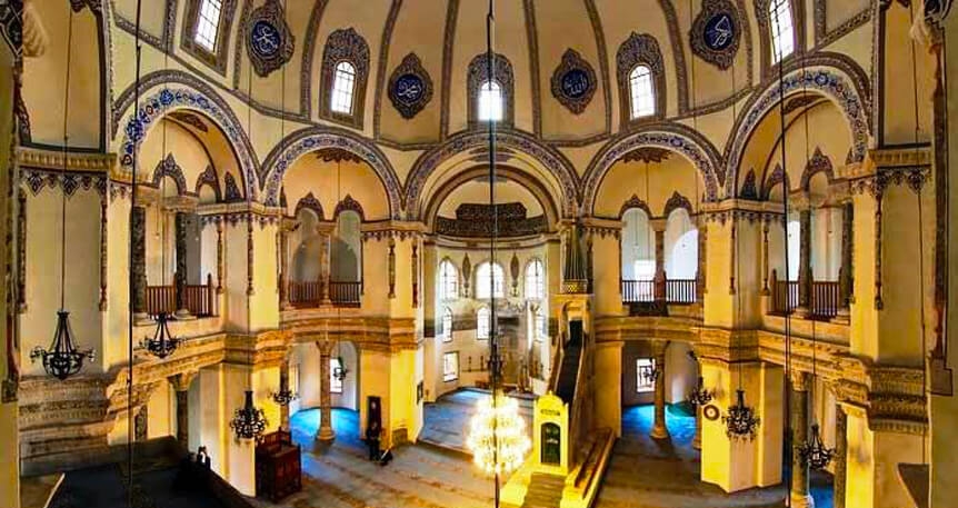 Demir Kilise’nin Ağır Yolculuğu & İki Sıradışı Mimari Eser